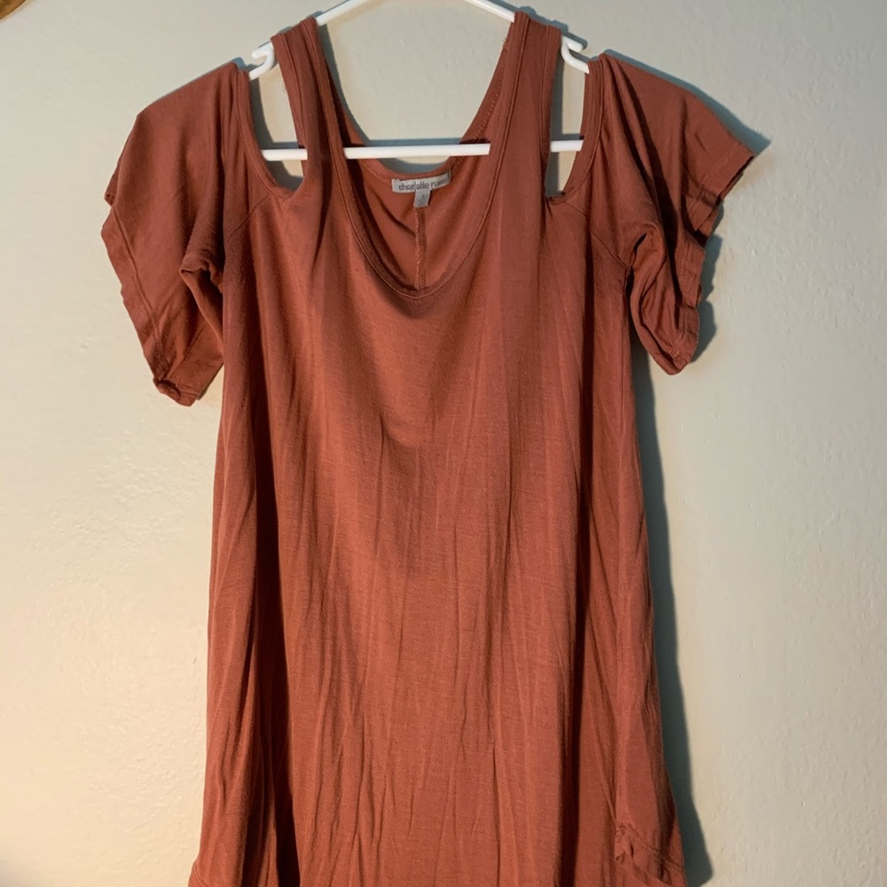 Peek a boo shoulder less top